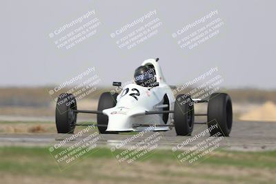 media/Oct-25-2025-CalClub SCCA (Sat) [[34c778dfbe]]/Group 6/Qualifying/